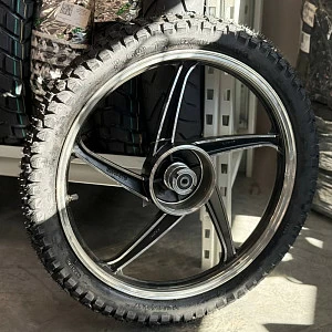 Колесо переднее в сборе 17'x1.40 ROCKOT ALPHA (барабанный тормоз)
